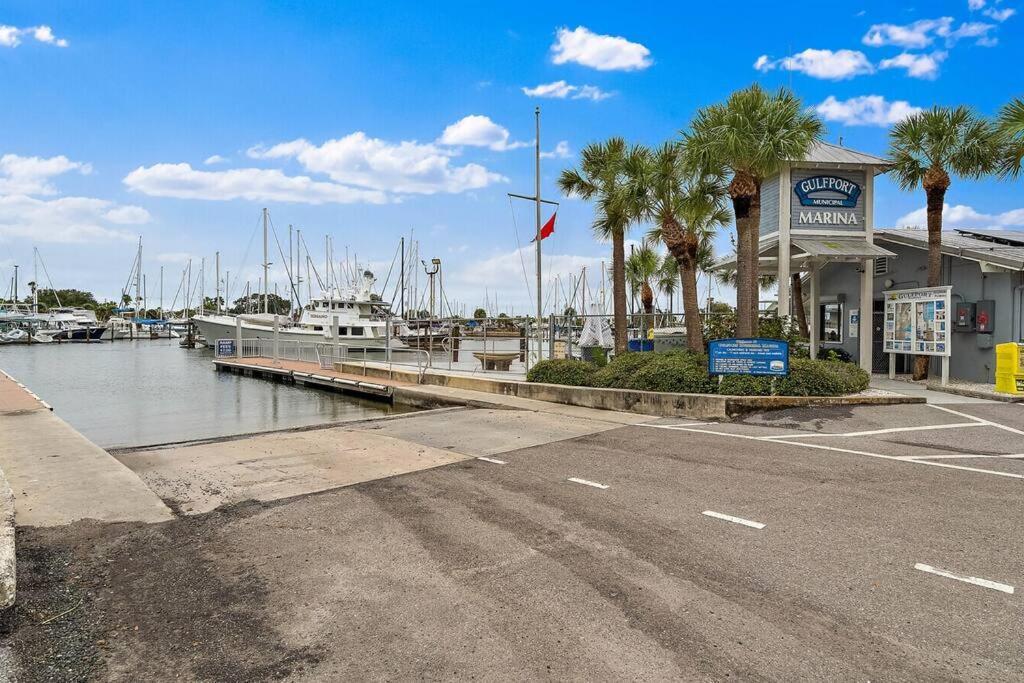 Quaint Gulfport Beach Bungalow Saint Petersburg Eksteriør billede