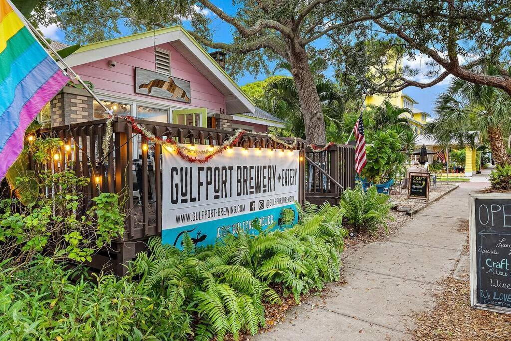 Quaint Gulfport Beach Bungalow Saint Petersburg Eksteriør billede