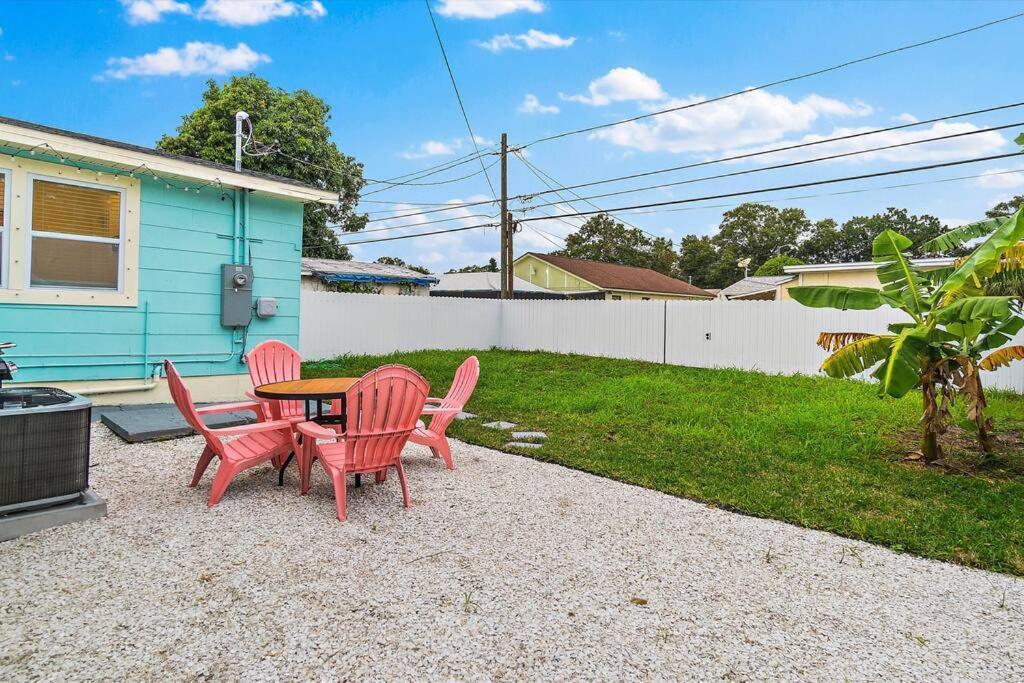 Quaint Gulfport Beach Bungalow Saint Petersburg Eksteriør billede